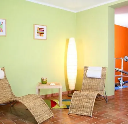 Sleeps 8 Pool Air Con Wifi 别墅 *