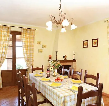 Sleeps 8 Pool Air Con Wifi